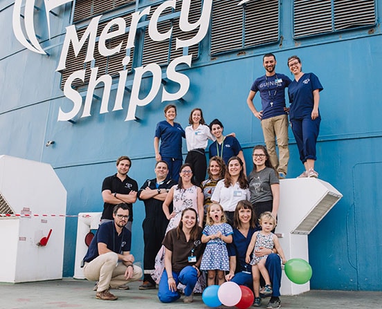 Parler de Mercy Ships dans votre égliser