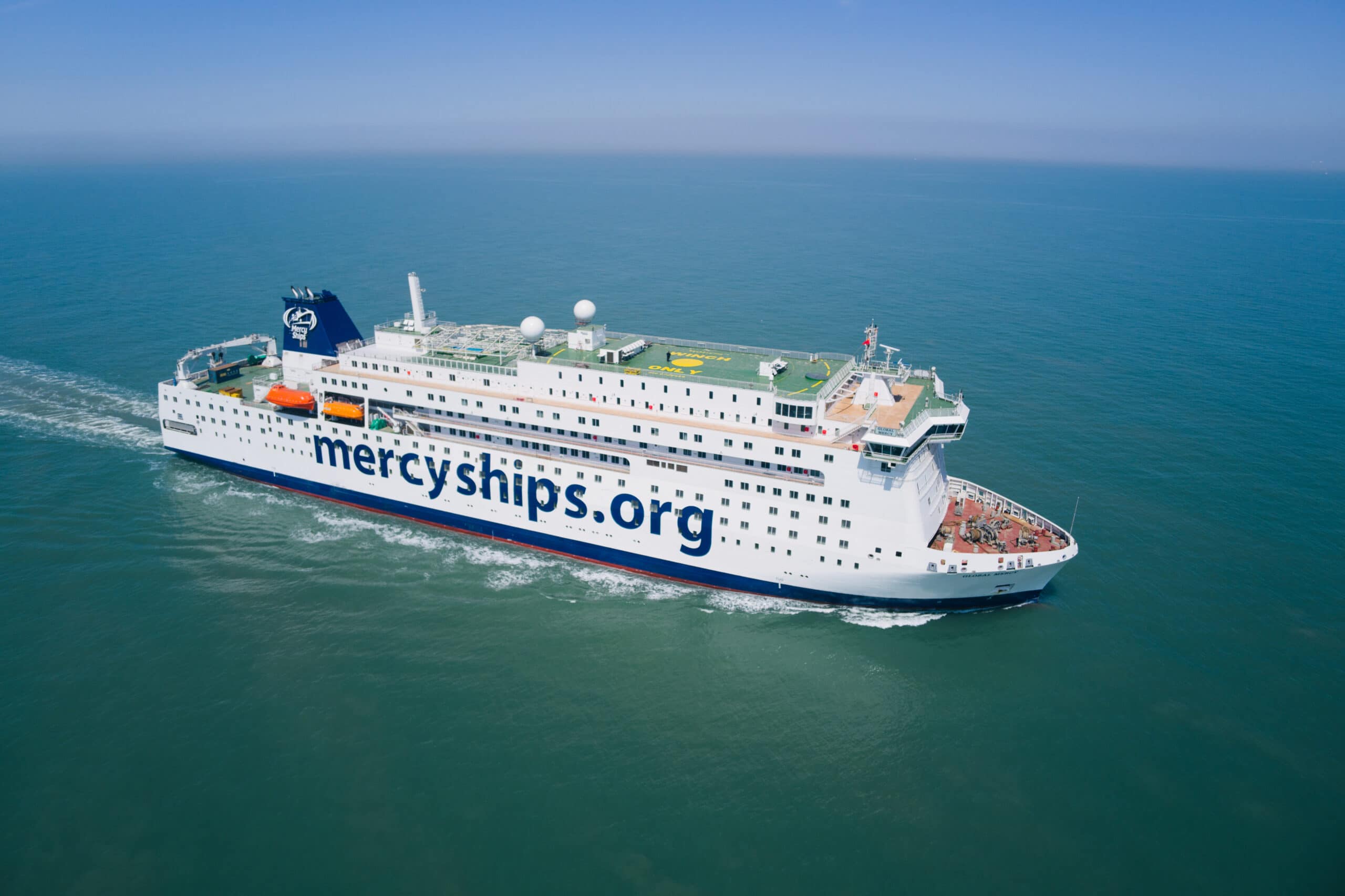 Portes ouvertes Global Mercy, photo du navire-hôpital en mer