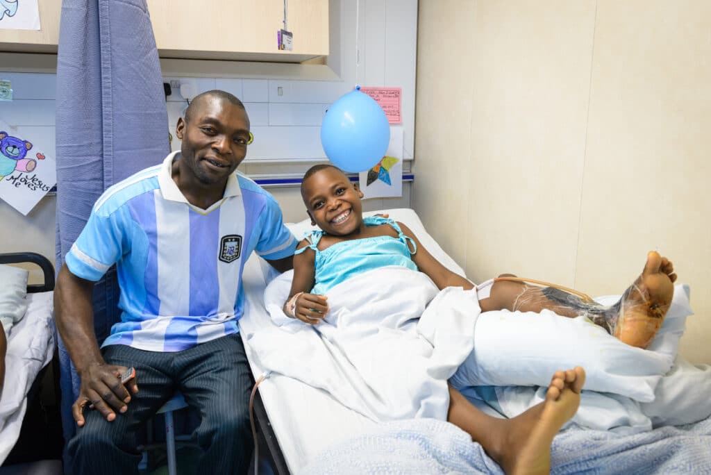 Adam Zidane, handicapé par un accident médical, et son père
